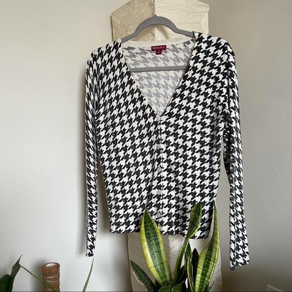 Houndstooth Tight Cardigan - Picture 11 of 13